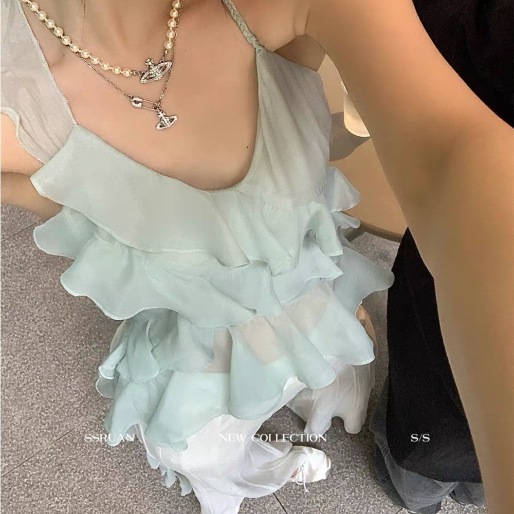 Designer top